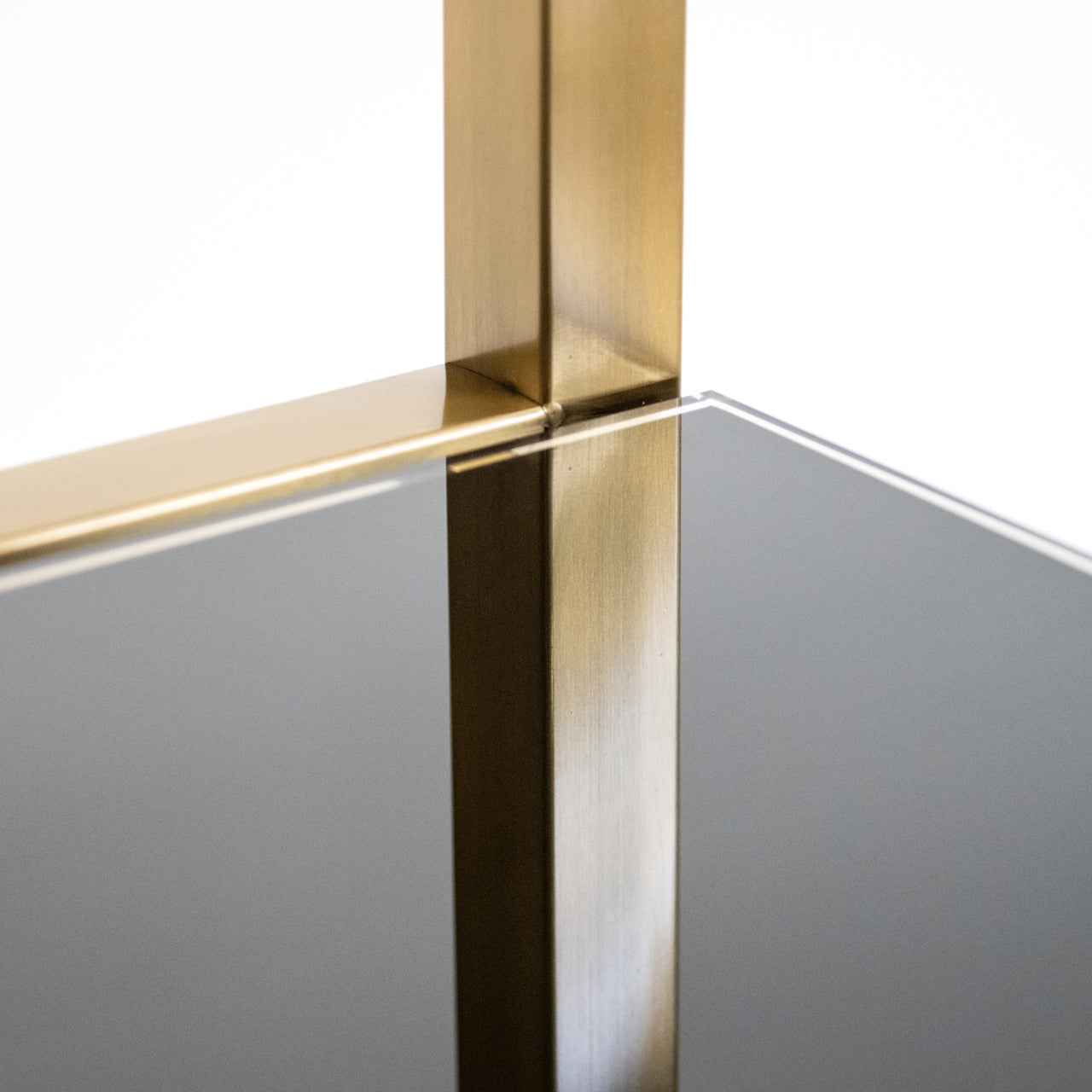 Richmond Möbel | Vitrine Magnus | Gold