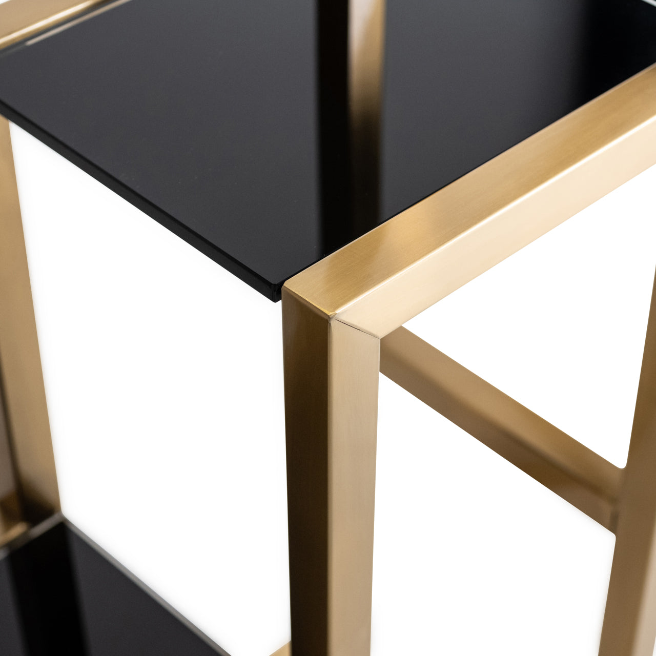 Richmond Möbel | Vitrine Magnus | Gold