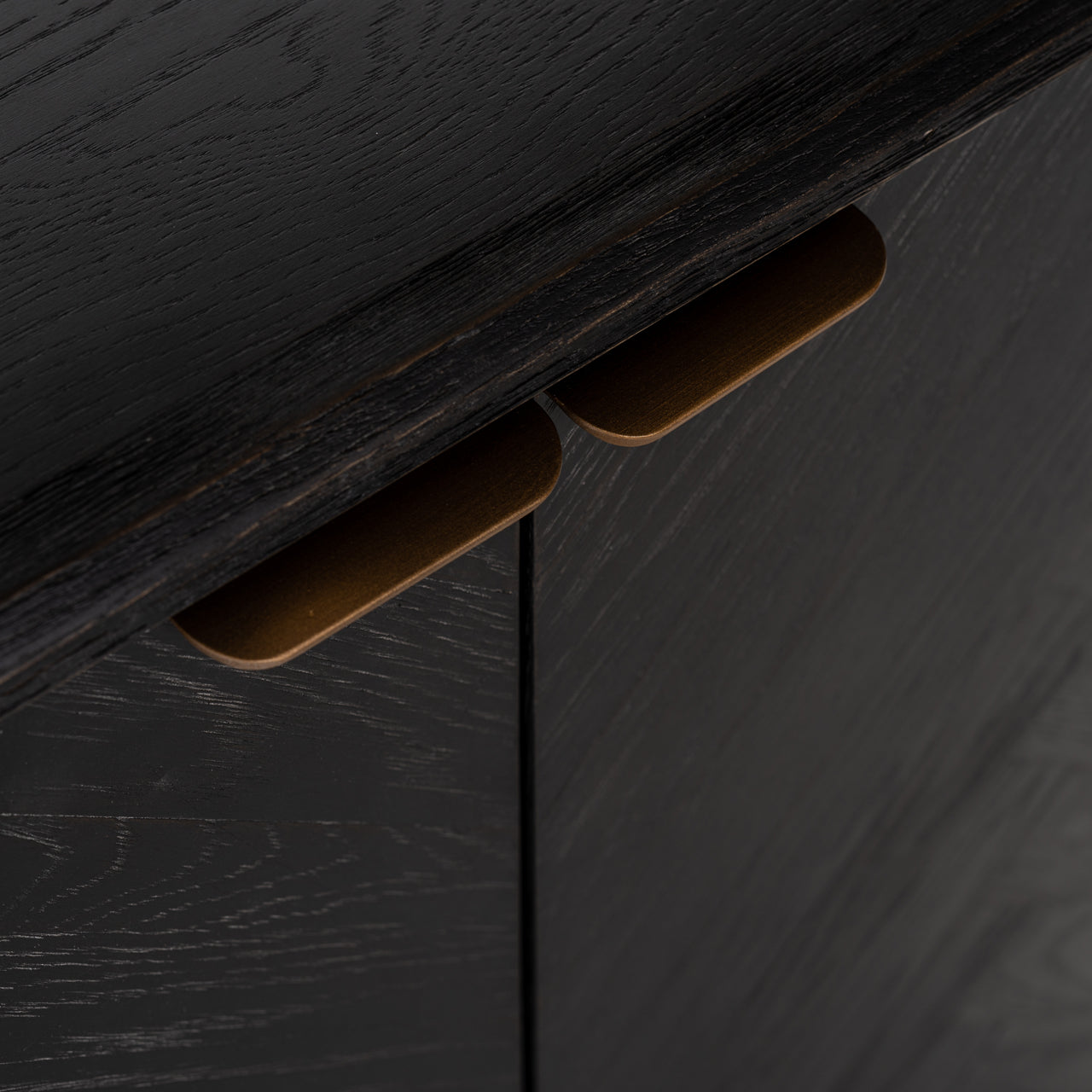Richmond Möbel | Vitrine Blackbone Brass | Black-rustic
