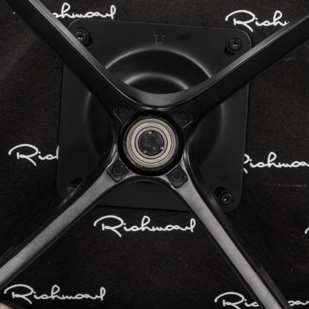 Richmond Möbel | Esszimmerstuhl Cheyenne drehbar Feuerresistent | Desert-fusion
