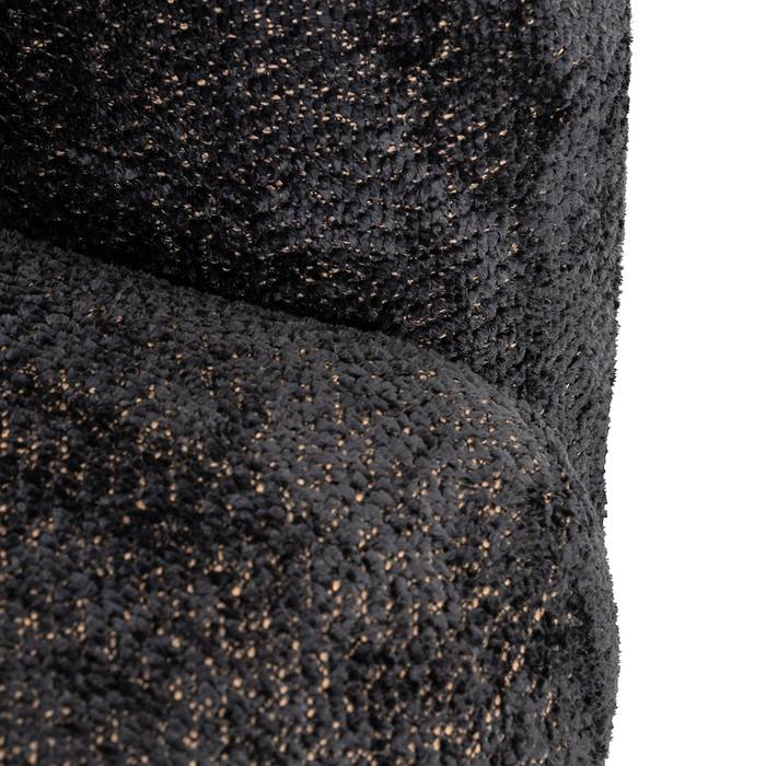 Sessel Milania (Be Lovely 17 Black) Detailaufnahme des Sessels Milania (Be Lovely 17 Black) von vorne, zeigt die feine Polsterung und das elegante Design