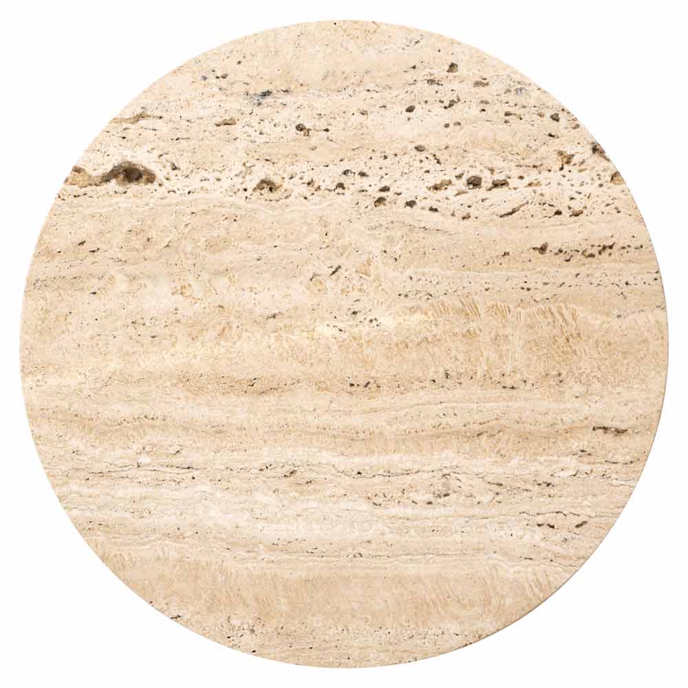 Runde Materialprobe mit texturierter Oberfläche, möglicherweise aus Stein oder Holz, mit verschiedenen Schattierungen und Mustern, die auf natürliche Maserung oder Schichtung hinweisen.