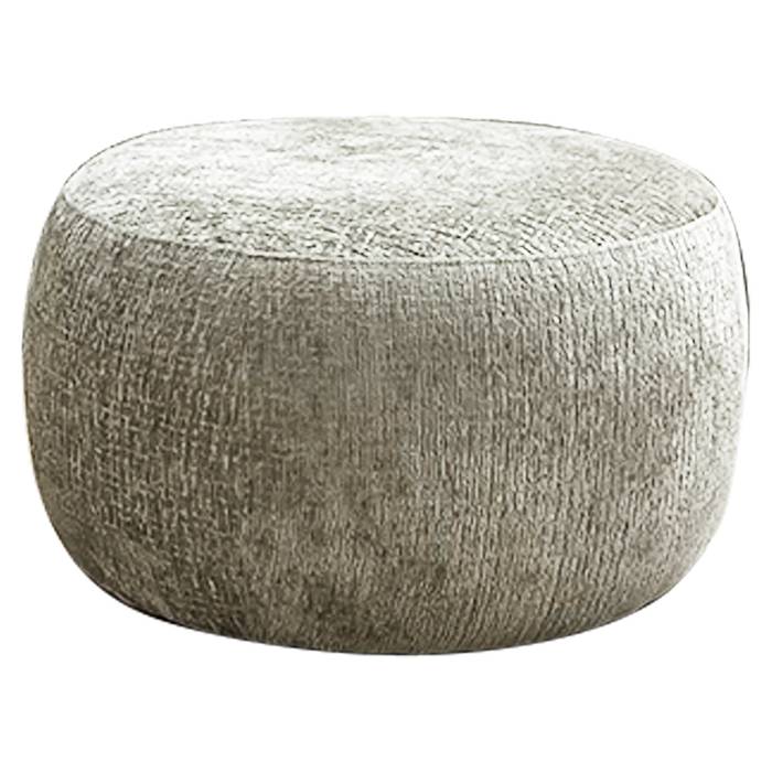 Der Hocker Cassie desert fusion ist ein runder Hocker in einem sandigen, hellgrünen Farbton.