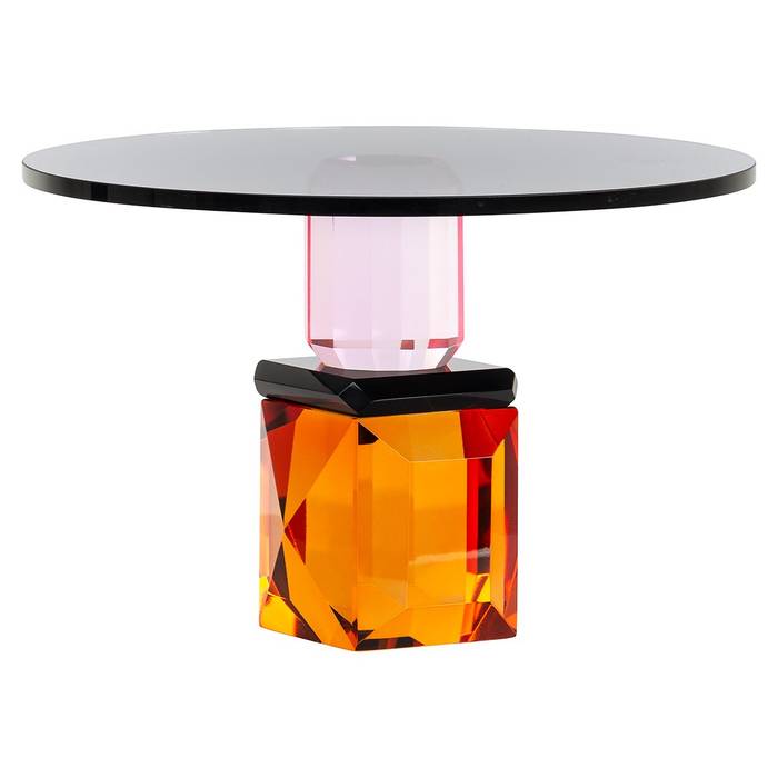 Deko-Objekt "Tortenplatte Feya" von Richmond Decoration, Kristallglas in verschiedenen Farben (durchsichtig, lila, orange, schwarz), elegantes Design für Torten und Gebäck.