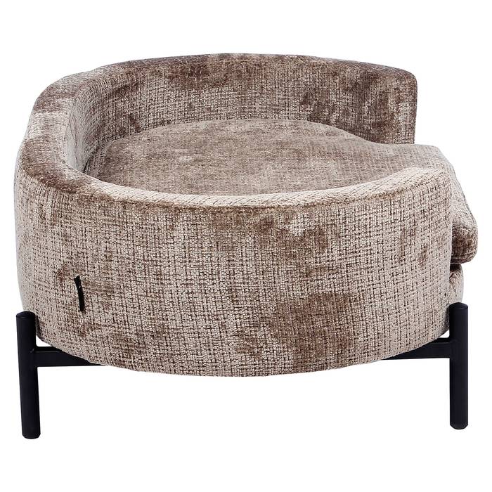 Das Bild zeigt das Haustierbett Dolly (stone chenille) von der Seite.