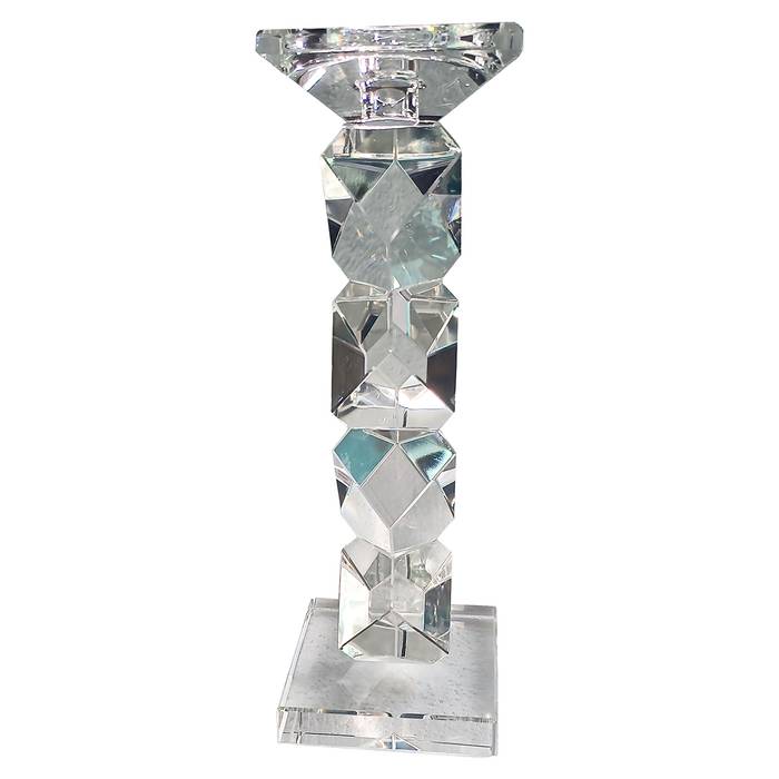 Der Kerzenhalter Zhara klein hat ein geometrisches Design aus klarem Kristall. Der Kerzenhalter wird von vorne gezeigt.