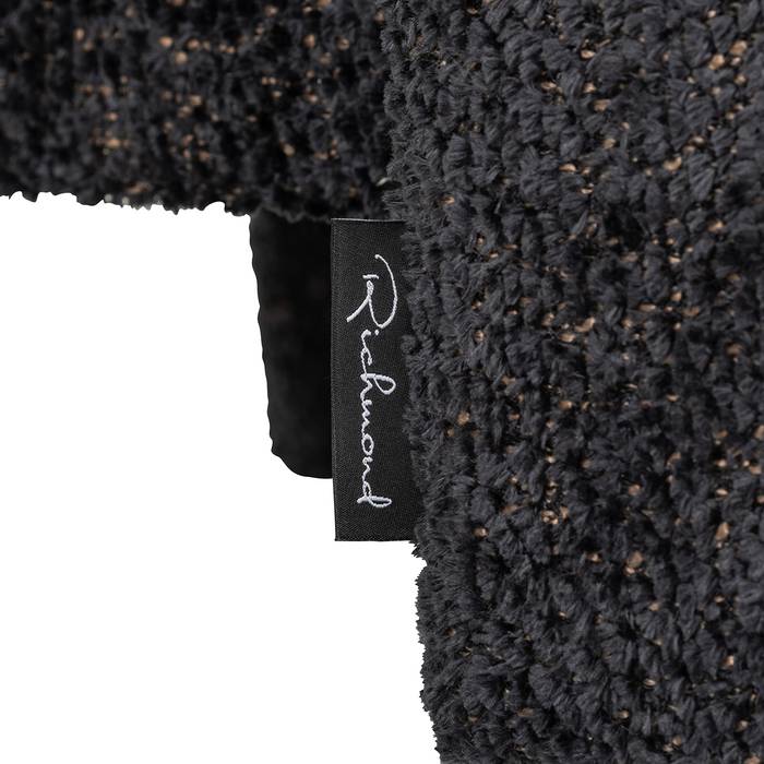 Sessel Milania (Be Lovely 17 Black) Detailaufnahme des Sessels Milania (Be Lovely 17 Black), zeigt die hochwertige Verarbeitung und die eleganten Linien