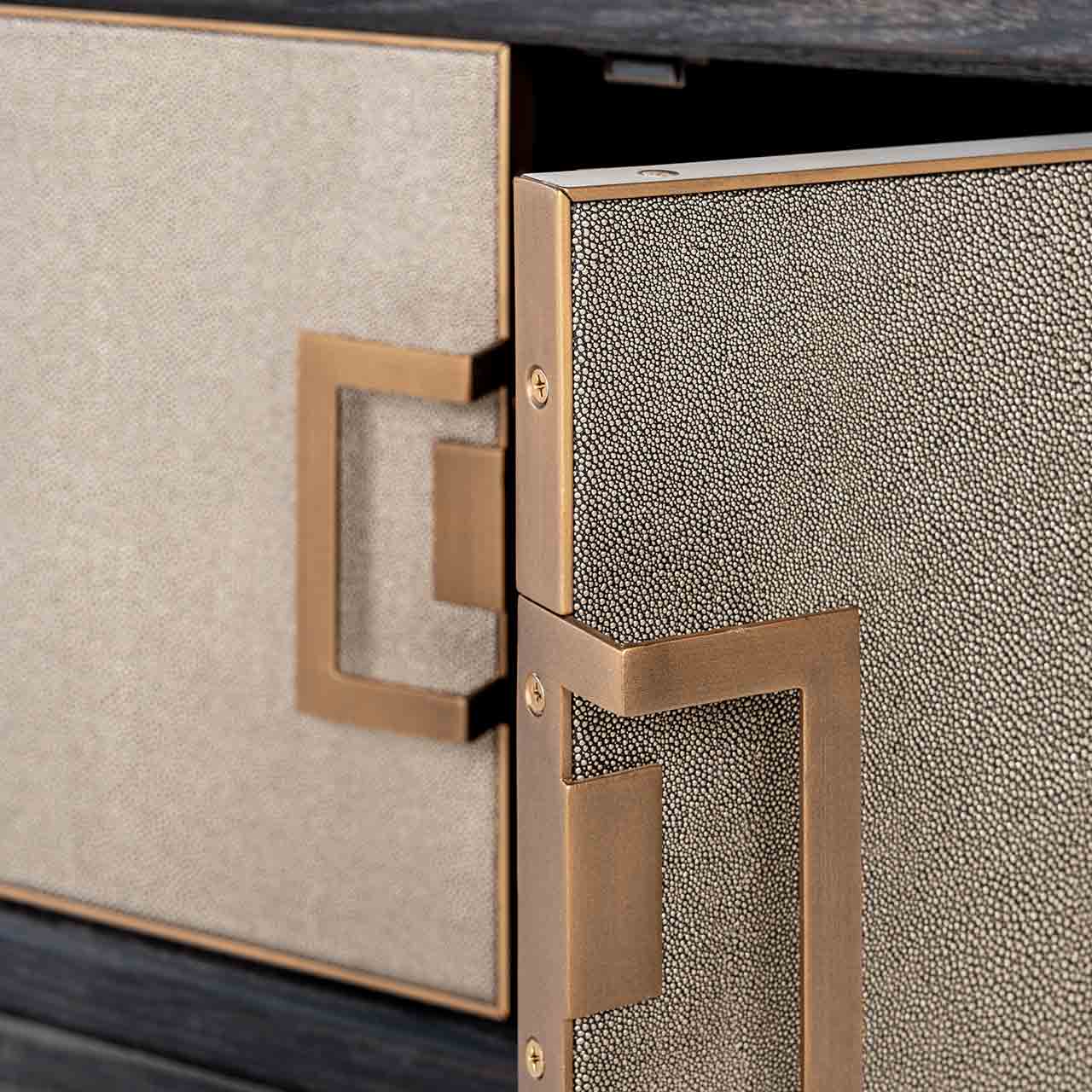 Bloomville | TV Anrichte mit 4 Türen (gold) Bloomville | TV Anrichte mit 4 Türen (gold)