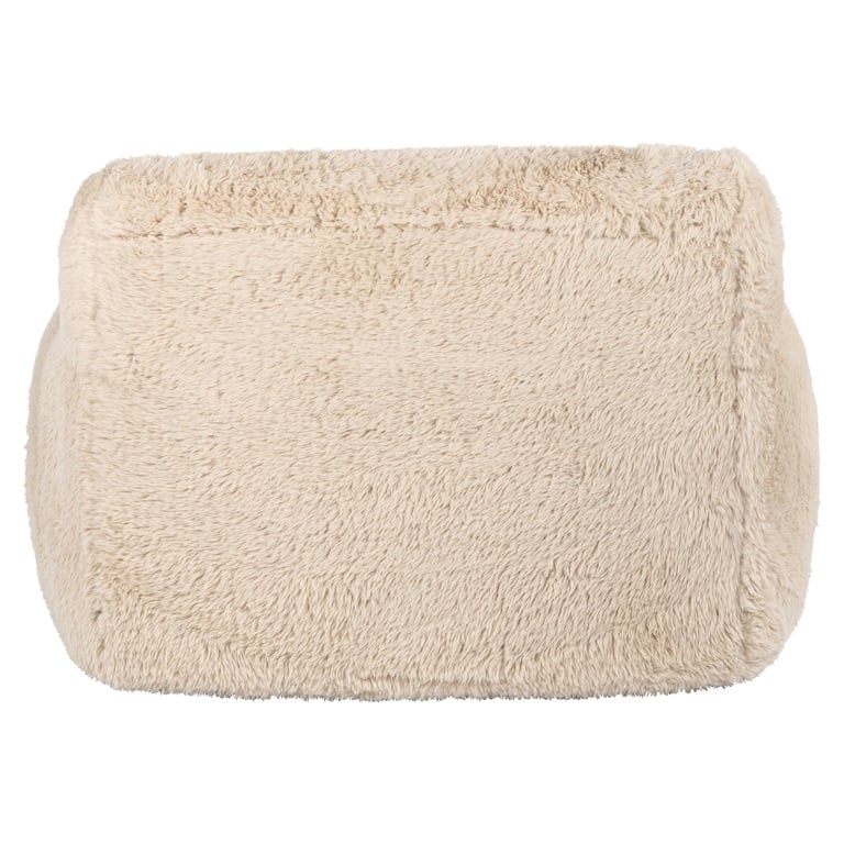 Beiger, flauschiger Fußhocker oder Pouf mit weicher Textur. Einfaches, aber gemütliches Design, das jedem Innenraum Wärme und Komfort verleiht.