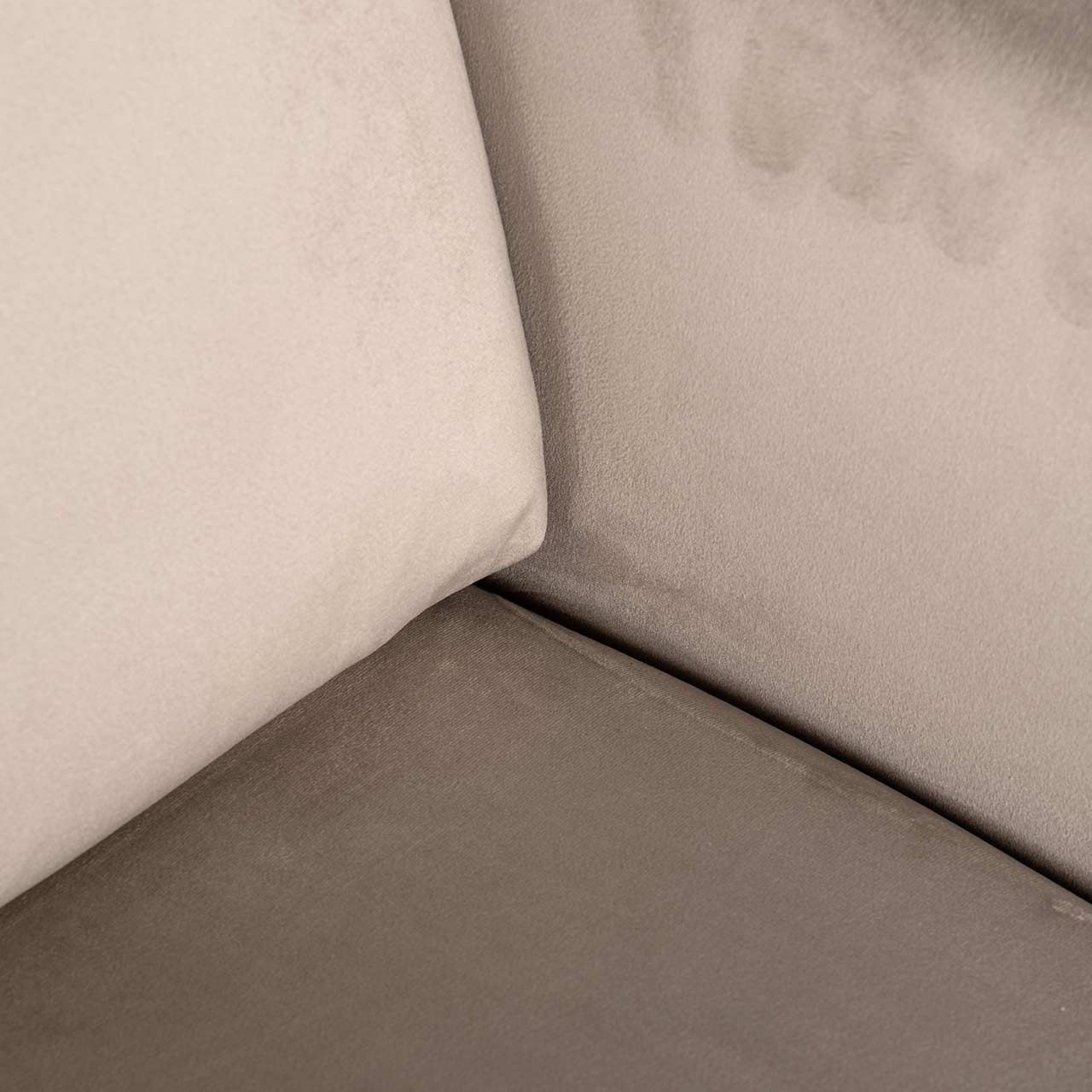 Drehsessel Turner aus Samt (khaki) Drehsessel Turner aus Samt (khaki)
